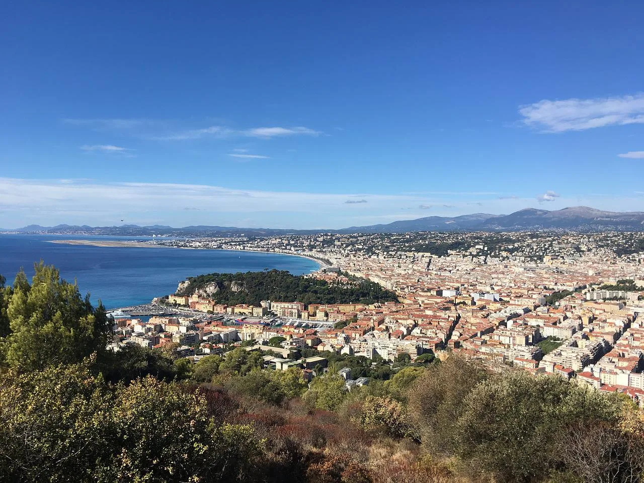 Nice Tour Guide - Image 6