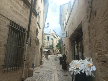 Walking tour in Uzès, Romain Bouchaud